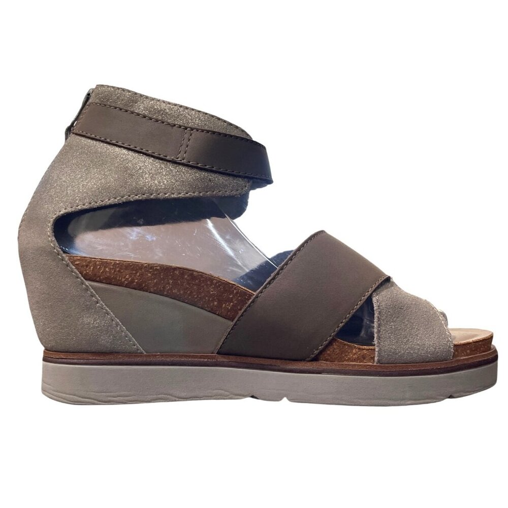 OTBT Teamwork Peep-Toe Wedge Sandals Ankle Buckle Closure Rear Zipper Size 8 - Picture 5 of 11